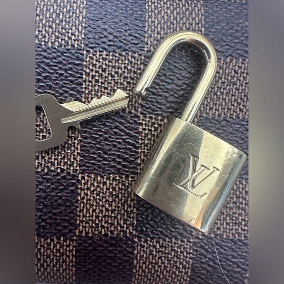 Louis Vuitton *Rare number* Key Padlock Gold #452 Authentic - Picture 4 of 5